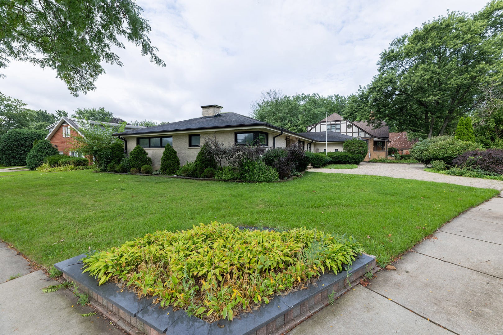 1501 W TALCOTT Road