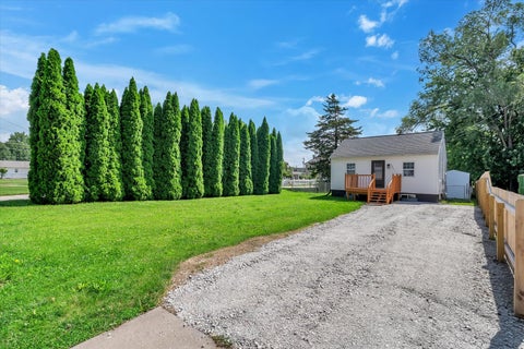 Photo of 3224 40th Street, Moline, IL 61265 (MLS # 12697994)