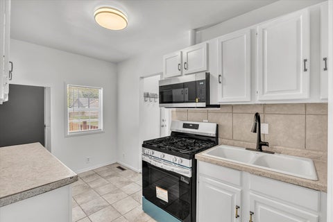 Tiny photo for 3224 40th Street, Moline, IL 61265 (MLS # 12697994)