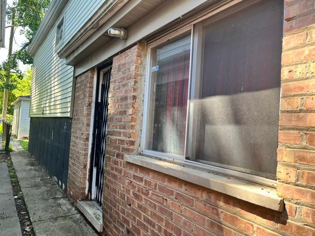 827 W 53rd Place
