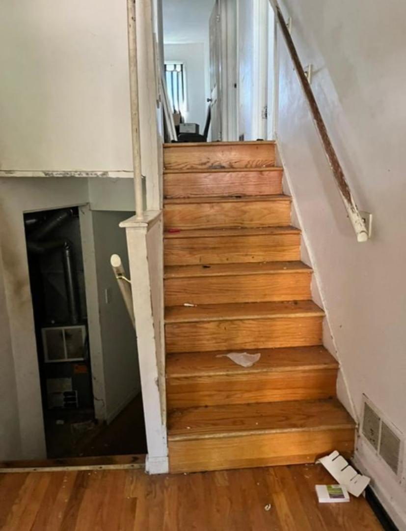 827 W 53rd Place