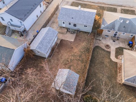 Tiny photo for 334 E Baker Street, Bloomington, IL 61701 (MLS # 12541252)