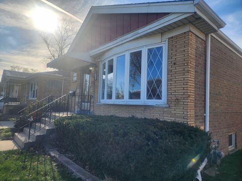 A home in Evergreen Park