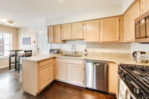 Tiny photo for 107 Welwyn Street, Lake Bluff, IL 60044 (MLS # 12685184)