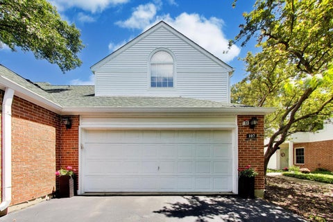 Tiny photo for 107 Welwyn Street, Lake Bluff, IL 60044 (MLS # 12685184)