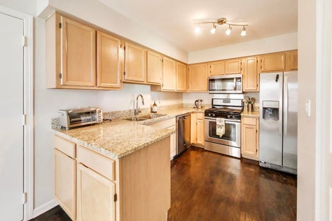 Tiny photo for 107 Welwyn Street, Lake Bluff, IL 60044 (MLS # 12685184)