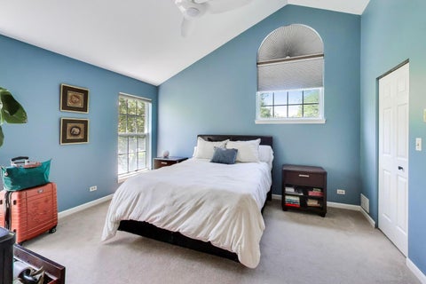 Tiny photo for 107 Welwyn Street, Lake Bluff, IL 60044 (MLS # 12685184)