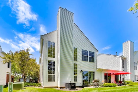 Tiny photo for 107 Welwyn Street, Lake Bluff, IL 60044 (MLS # 12685184)
