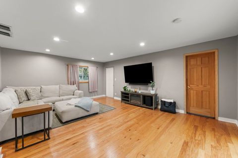 Tiny photo for 6017 Birmingham Street, Chicago Ridge, IL 60415 (MLS # 12522205)