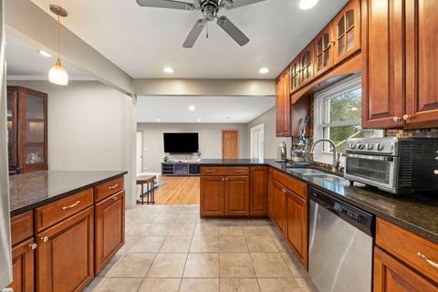 Tiny photo for 6017 Birmingham Street, Chicago Ridge, IL 60415 (MLS # 12522205)