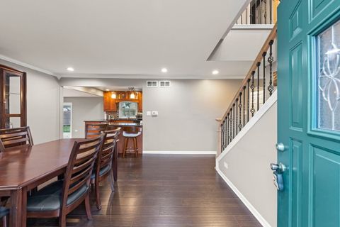 Tiny photo for 6017 Birmingham Street, Chicago Ridge, IL 60415 (MLS # 12522205)