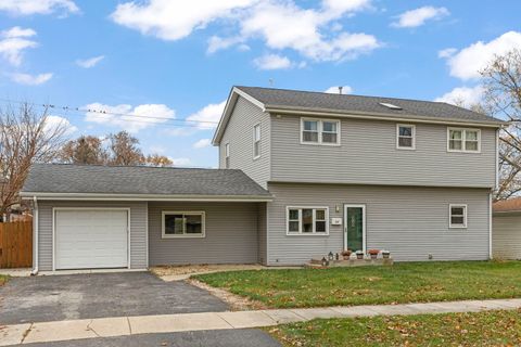 Tiny photo for 6017 Birmingham Street, Chicago Ridge, IL 60415 (MLS # 12522205)