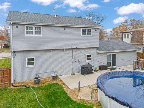 Tiny photo for 6017 Birmingham Street, Chicago Ridge, IL 60415 (MLS # 12522205)