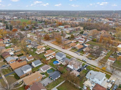 Tiny photo for 6017 Birmingham Street, Chicago Ridge, IL 60415 (MLS # 12522205)