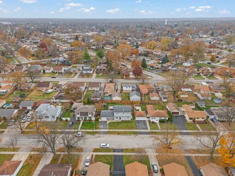 Tiny photo for 6017 Birmingham Street, Chicago Ridge, IL 60415 (MLS # 12522205)