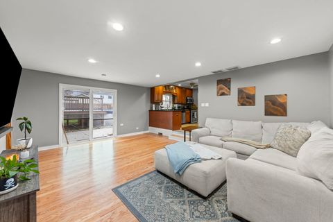 Tiny photo for 6017 Birmingham Street, Chicago Ridge, IL 60415 (MLS # 12522205)