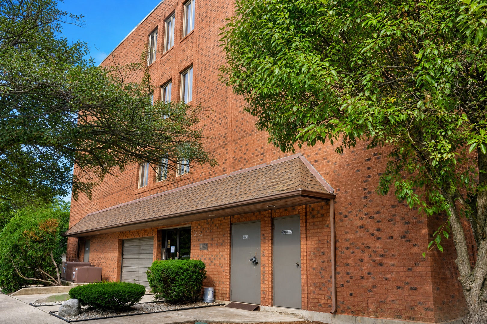 1302 E Washington Street B1 - Photo 3