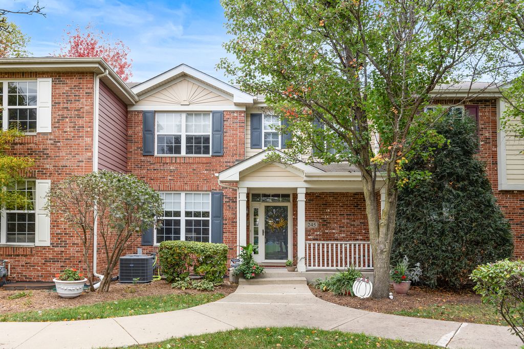 Photo for 245 Garden Drive, Elgin, IL 60124 (MLS # 12499781)