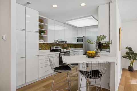 Tiny photo for 3030 Pheasant Creek Drive #102, Northbrook, IL 60062 (MLS # 12538307)