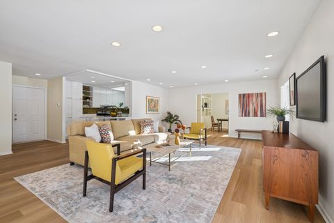 Tiny photo for 3030 Pheasant Creek Drive #102, Northbrook, IL 60062 (MLS # 12538307)