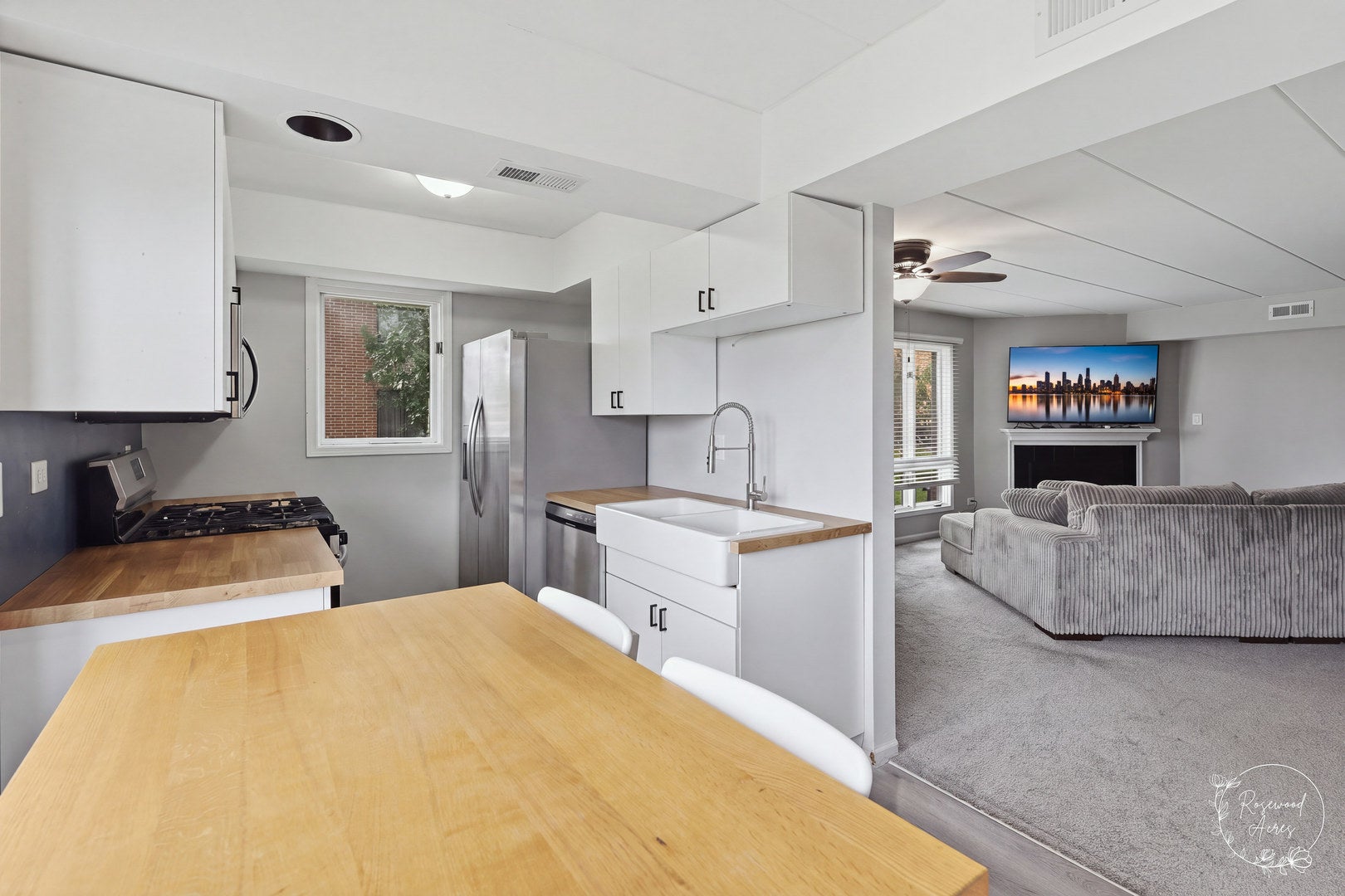 13531 Lamon Avenue 203
