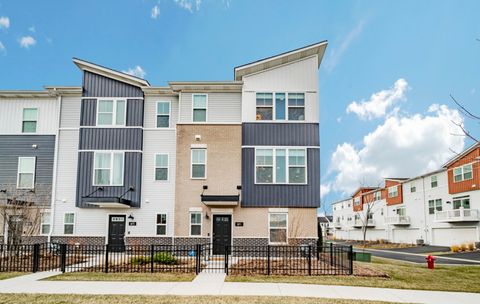 871 Finley Drive Aurora IL 60504