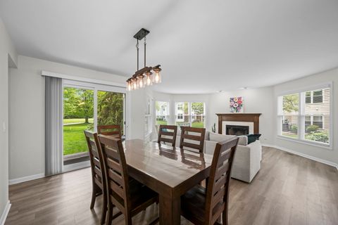 Tiny photo for 324 Satinwood Court N, Buffalo Grove, IL 60089 (MLS # 12647731)