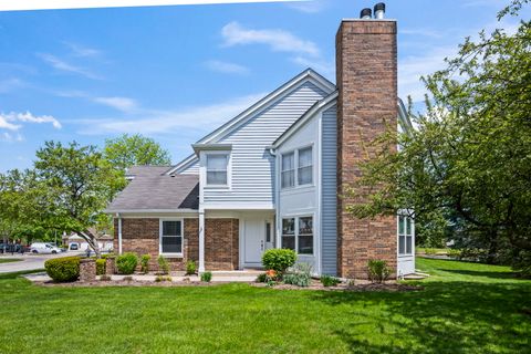 Tiny photo for 324 Satinwood Court N, Buffalo Grove, IL 60089 (MLS # 12647731)