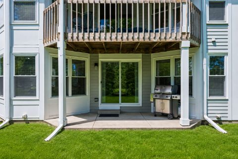 Tiny photo for 324 Satinwood Court N, Buffalo Grove, IL 60089 (MLS # 12647731)
