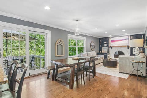 Tiny photo for 1204 Parliament Court, Libertyville, IL 60048 (MLS # 12681063)