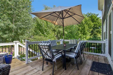 Tiny photo for 1204 Parliament Court, Libertyville, IL 60048 (MLS # 12681063)