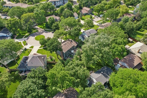 Tiny photo for 1204 Parliament Court, Libertyville, IL 60048 (MLS # 12681063)