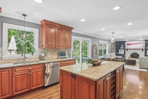 Tiny photo for 1204 Parliament Court, Libertyville, IL 60048 (MLS # 12681063)