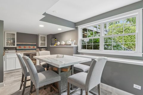 Tiny photo for 1204 Parliament Court, Libertyville, IL 60048 (MLS # 12681063)