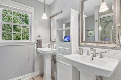 Tiny photo for 1204 Parliament Court, Libertyville, IL 60048 (MLS # 12681063)