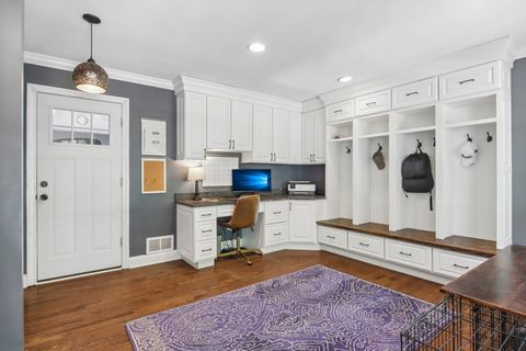 Tiny photo for 1204 Parliament Court, Libertyville, IL 60048 (MLS # 12681063)