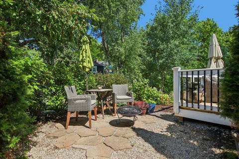 Tiny photo for 1204 Parliament Court, Libertyville, IL 60048 (MLS # 12681063)