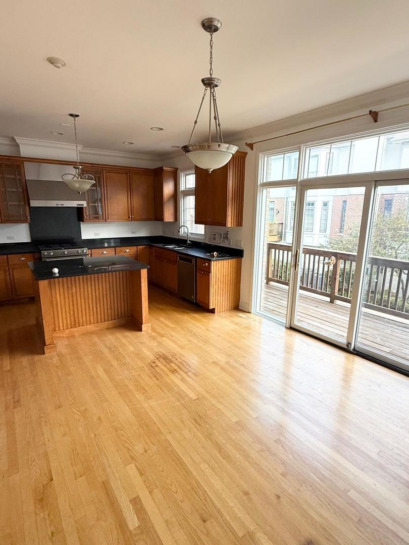 2005 Alta Vista Court 2005