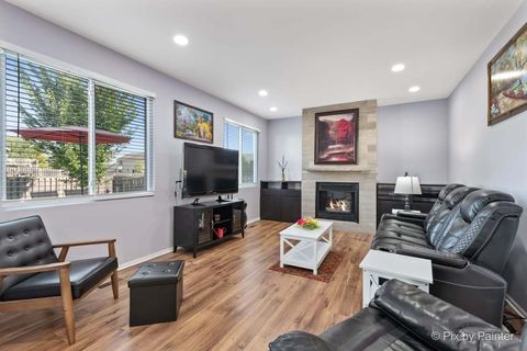 Tiny photo for 905 Shelter Island Lane, Pingree Grove, IL 60140 (MLS # 12488758)