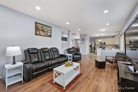 Tiny photo for 905 Shelter Island Lane, Pingree Grove, IL 60140 (MLS # 12488758)