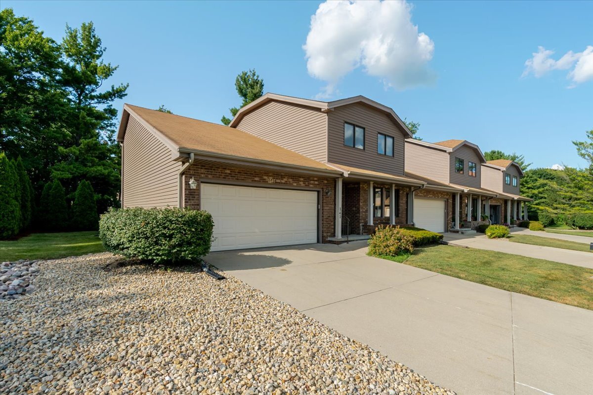 141 Manor Circle