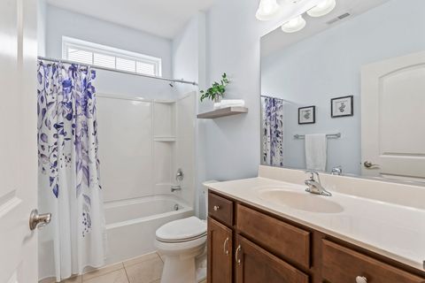 Tiny photo for 925 Prescott Lane, Pingree Grove, IL 60140 (MLS # 12596856)