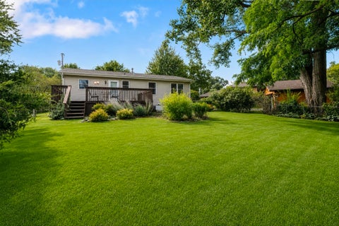 Tiny photo for 1814 Hazelwood Drive, Lindenhurst, IL 60046 (MLS # 12689476)