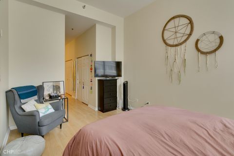 Tiny photo for 8 W Monroe Street #905, Chicago, IL 60603 (MLS # 12472420)