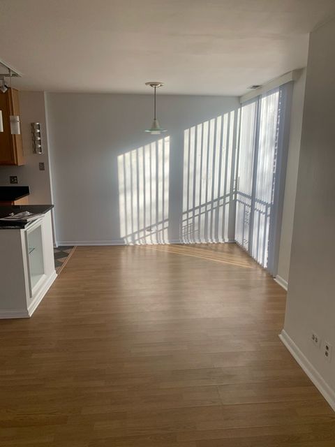 Tiny photo for 5820 Oakwood Drive #5L, Lisle, IL 60532 (MLS # 12565005)