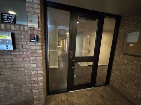 Tiny photo for 5820 Oakwood Drive #5L, Lisle, IL 60532 (MLS # 12565005)