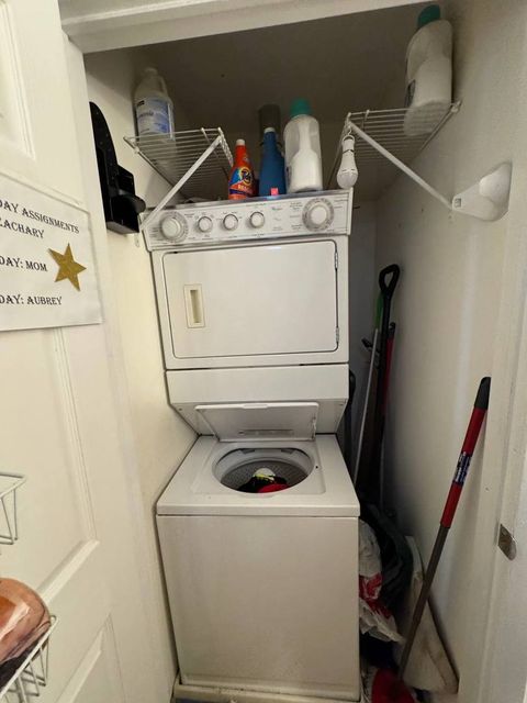 Tiny photo for 5820 Oakwood Drive #5L, Lisle, IL 60532 (MLS # 12565005)