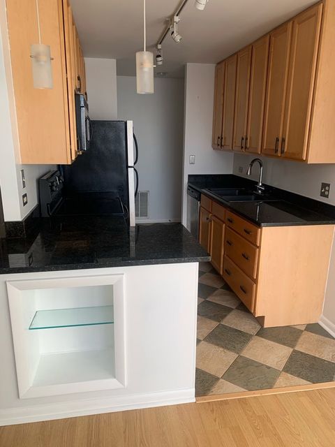 Tiny photo for 5820 Oakwood Drive #5L, Lisle, IL 60532 (MLS # 12565005)