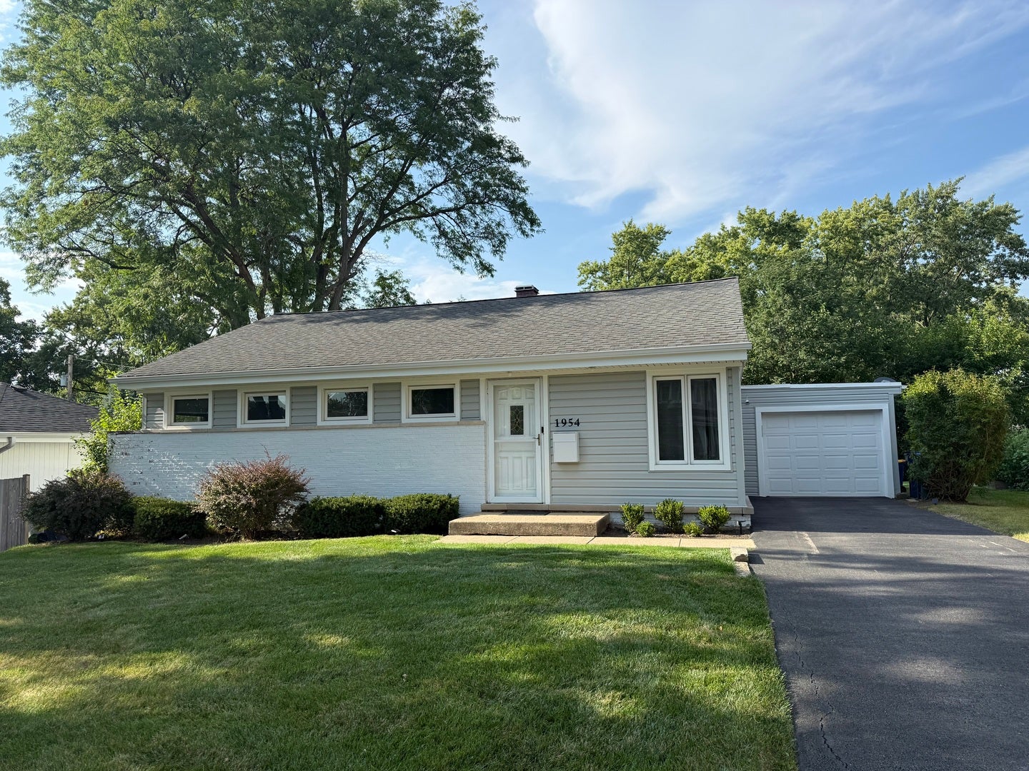1954 Redwood Lane