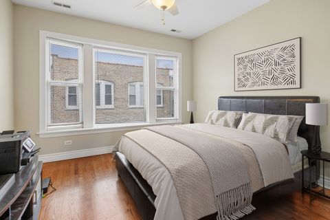Tiny photo for 7035 N Greenview Avenue #3S, Chicago, IL 60626 (MLS # 12594407)